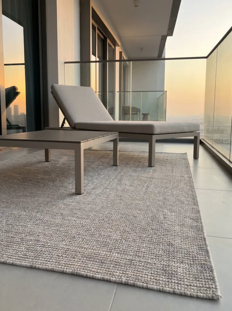 Weatherproof outdoor rugs Dubai selected for premium home exteriors and balconies.